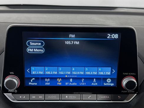 Used 2024 Nissan Sentra SV image 19