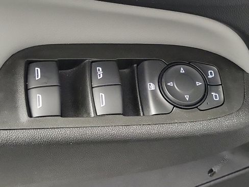 Used 2022 Chevrolet Equinox LT image 16