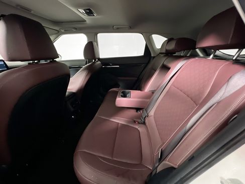 Used 2022 Kia Seltos SX w/ Sunroof Package image 29