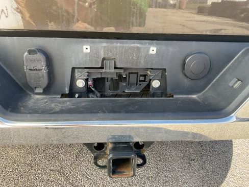 Used 2023 Chevrolet Silverado 1500 LT image 10