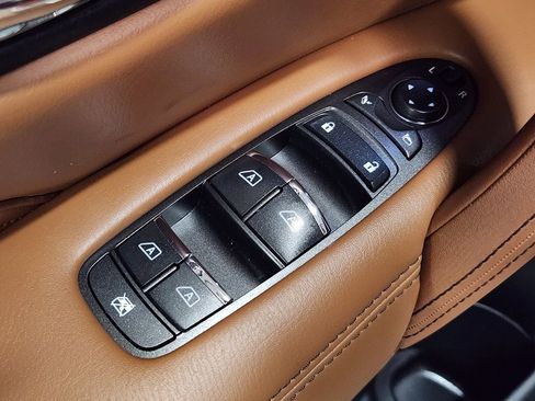 Used 2023 INFINITI QX80 Sensory w/ Cargo Package AWD/4WD image 46