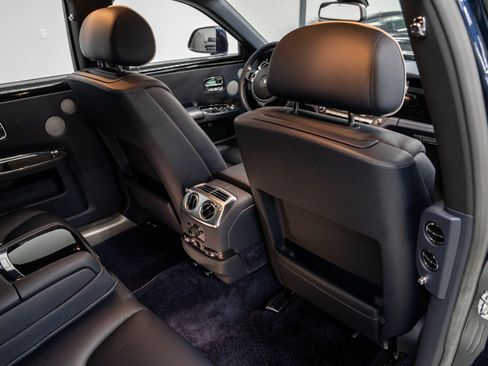 Used 2020 Rolls-Royce Ghost RWD image 28