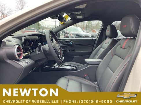 New 2026 Chevrolet Trax RS w/ Driver Confidence Package FWD image 4