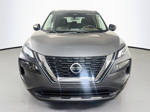 Used 2021 Nissan Rogue S FWD image 2