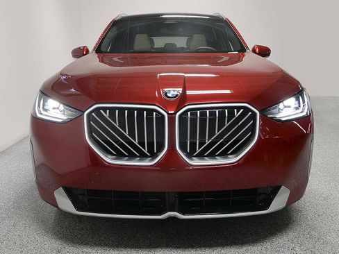 Used 2025 BMW X3 xDrive30i w/ Convenience Package AWD/4WD image 2