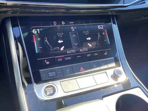 Certified 2025 Audi Q7 3.0T Premium AWD/4WD image 20