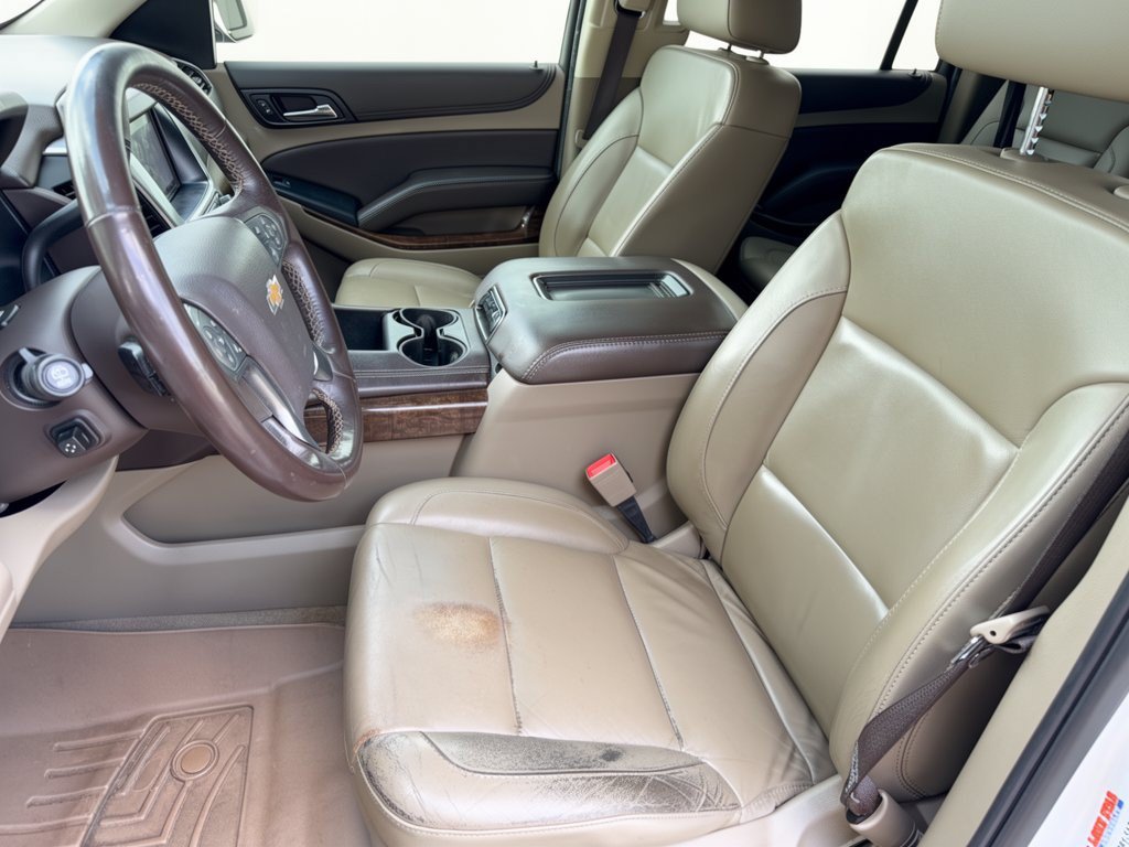 Used 2020 Chevrolet Suburban LT w/ Luxury Package RWD image 5