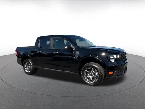 Used 2026 Ford Maverick XLT FWD image 2