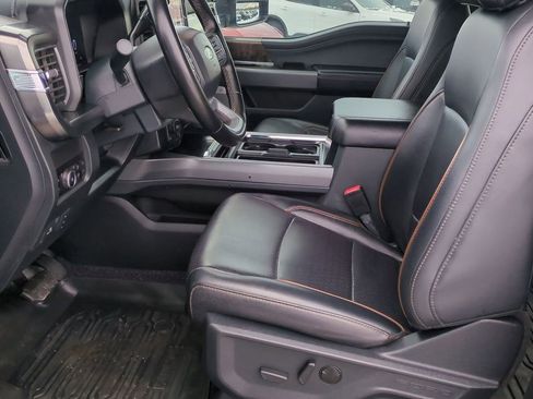 Certified 2025 Ford F350 Lariat w/ Black Appearance Package image 17