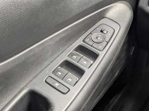 Used 2020 Hyundai Santa Fe SE FWD image 23