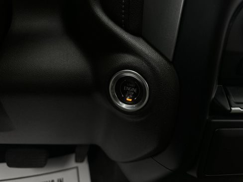 Used 2020 Chevrolet Silverado 1500 LT w/ Convenience Package image 18