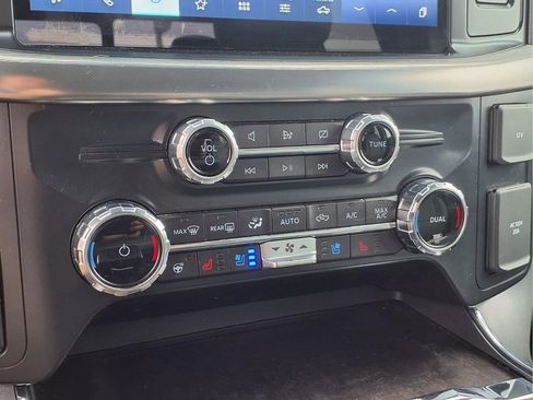 Used 2022 Ford F150 Lariat w/ Equipment Group 502A High AWD/4WD image 8