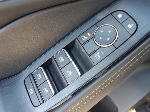 New 2026 Nissan Rogue Platinum image 17