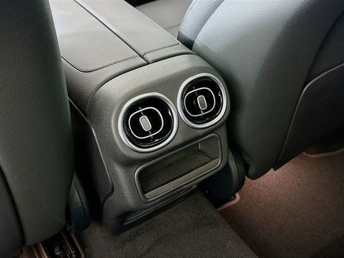 New 2026 Mercedes-Benz GLC 300 image 28