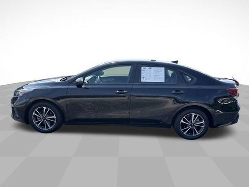 Used 2023 Kia Forte LXS FWD image 3