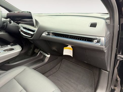 Used 2024 Cadillac Lyriq Sport AWD/4WD image 26