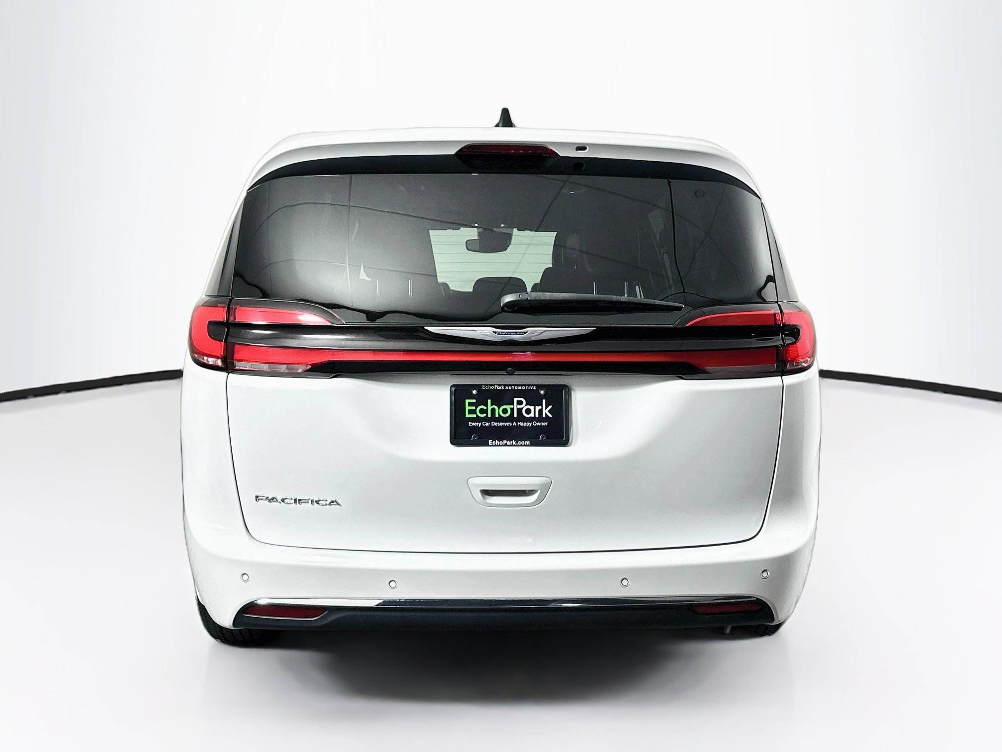 Used 2025 Chrysler Pacifica Select FWD image 7