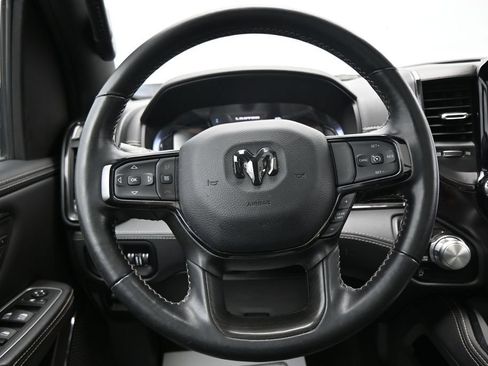 Used 2023 RAM 1500 Limited AWD/4WD image 16