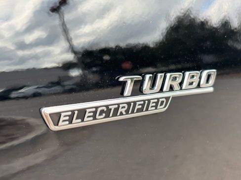 Used 2024 Mercedes-Benz C 43 AMG AMG C 43 image 28