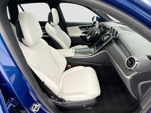Certified 2023 Mercedes-Benz GLC 300 image 19