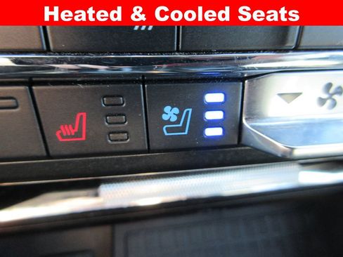 Used 2022 Ford F150 Lariat w/ Equipment Group 502A High AWD/4WD image 19