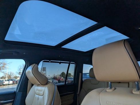 Used 2024 Jeep Grand Cherokee Summit w/ Adv Protech Group IV image 3