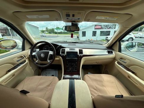 Used 2007 Cadillac Escalade AWD w/ Information Package image 19