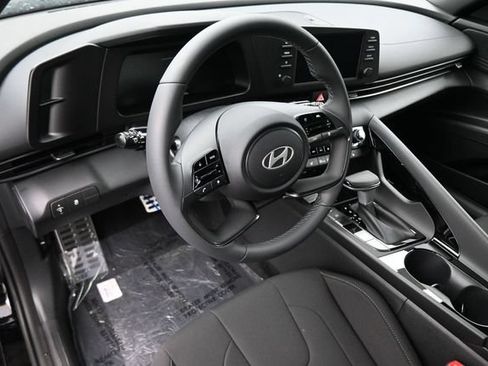 New 2026 Hyundai Elantra SEL Sport Premium FWD image 16