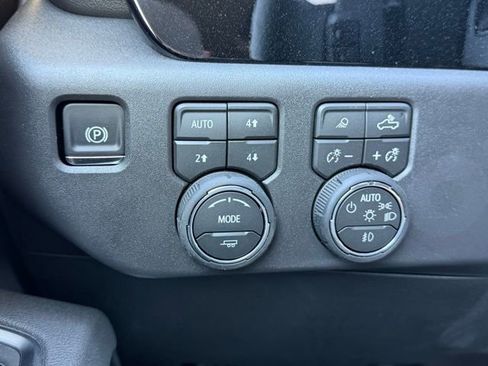 New 2026 Chevrolet Silverado 1500 LT Trail Boss w/ Safety Package image 17