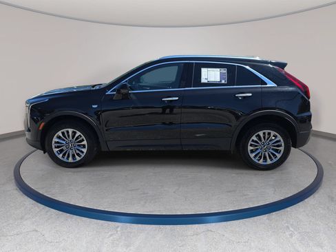 Used 2025 Cadillac XT4 Premium Luxury FWD image 8