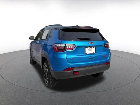 Used 2025 Jeep Compass Trailhawk AWD/4WD image 11