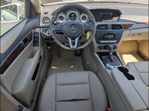 Used 2014 Mercedes-Benz C 250 Sedan image 9