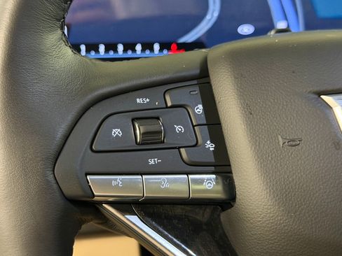 Used 2024 Cadillac Escalade ESV Premium Luxury AWD/4WD image 14