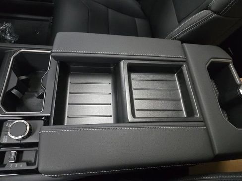 New 2026 Toyota Tundra Limited AWD/4WD image 26