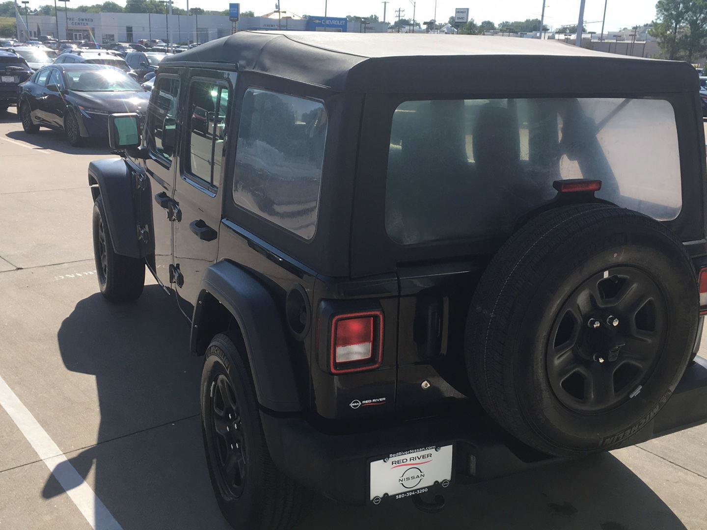 Used 2023 Jeep Wrangler Unlimited Sport AWD/4WD image 8