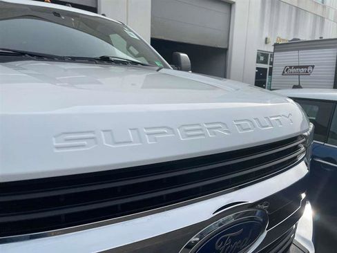 Used 2018 Ford F250 XL w/ STX Appearance Package image 17