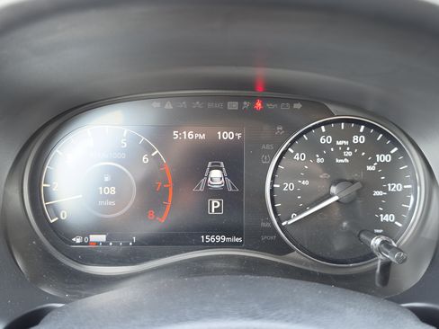 Used 2024 Nissan Kicks SR w/ Interior Electronics Package FWD image 18