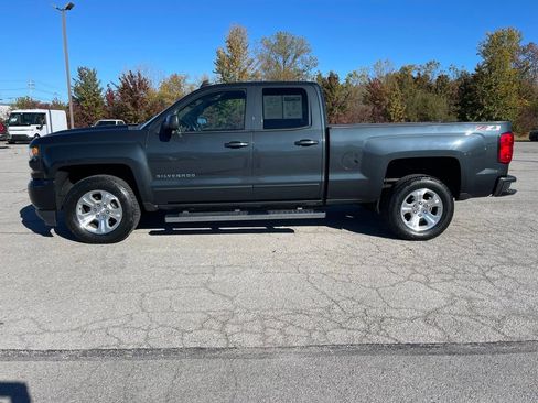 Used 2019 Chevrolet Silverado 1500 LT w/ All Star Edition image 2