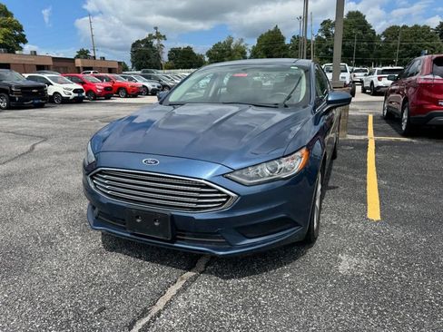 Used 2018 Ford Fusion S FWD image 5