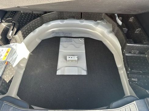 Used 2025 Ford Escape Active image 25