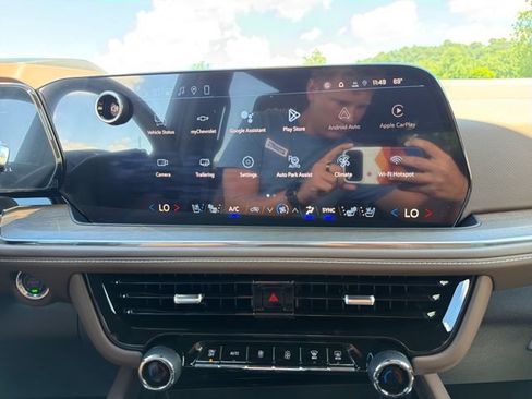 New 2026 Chevrolet Tahoe High Country AWD/4WD image 18