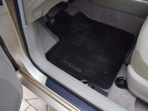 Used 2010 Toyota Prius FWD image 40