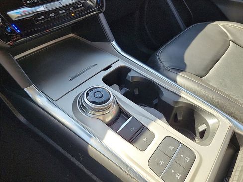 Used 2022 Ford Explorer Limited w/ Equipment Group 301A image 25