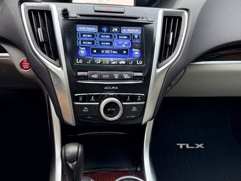 Used 2015 Acura TLX w/ Technology Package FWD image 19