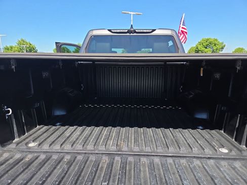 Used 2023 Toyota Tundra Platinum AWD/4WD image 27
