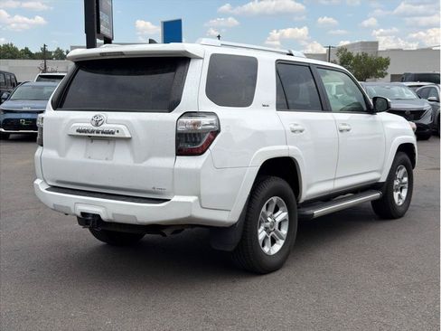 Used 2016 Toyota 4Runner SR5 AWD/4WD image 2