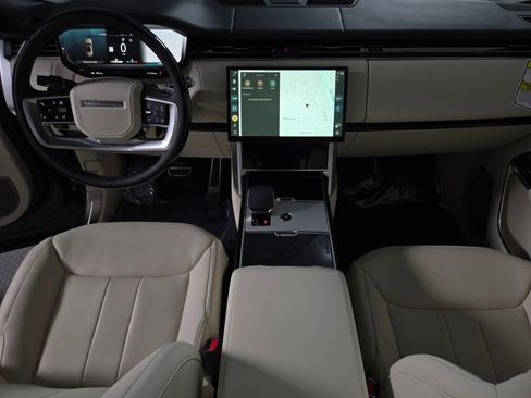 New 2026 Land Rover Range Rover Autobiography AWD/4WD image 4