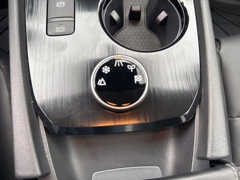 Used 2023 Nissan Rogue SV w/ SV Premium B Package image 24