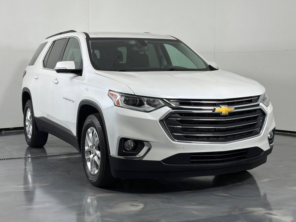 Used 2019 Chevrolet Traverse LT FWD image 3