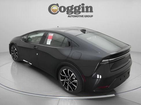 New 2026 Toyota Prius Plug-In Hybrid image 10